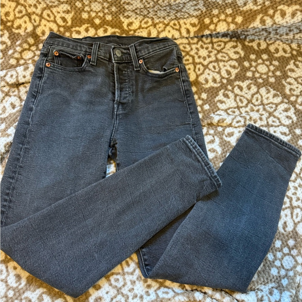 Levies jeans